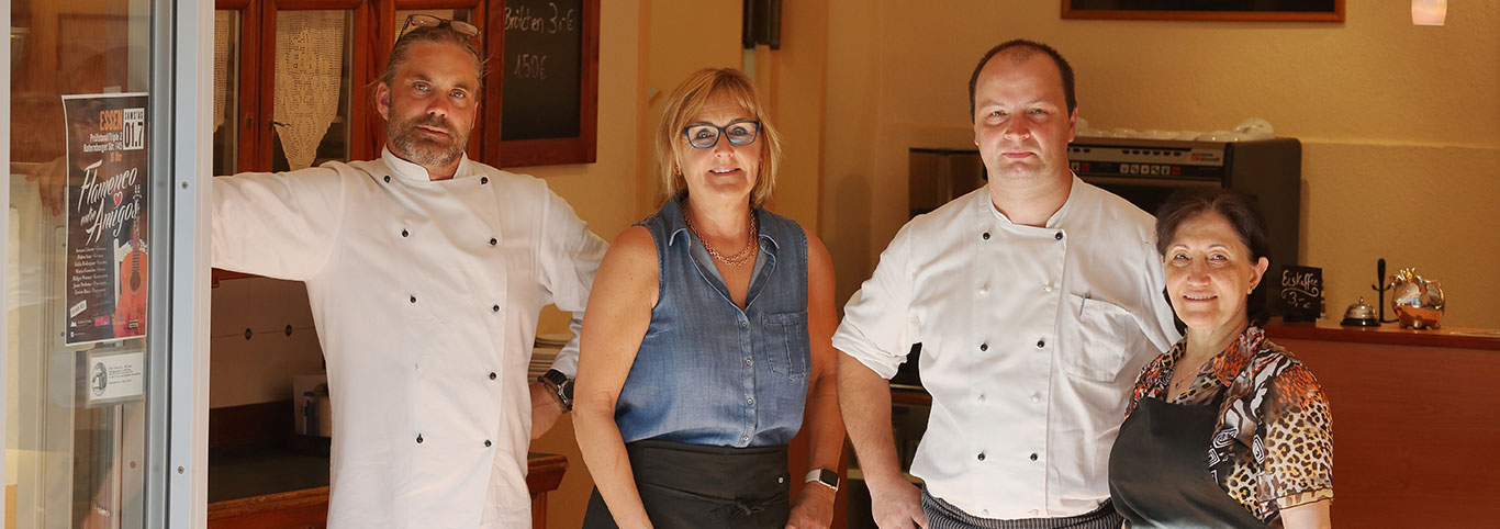 Triple Z – Bistro Kanne Lohni Team Triple Z - Bistro Kanne Lohni Team