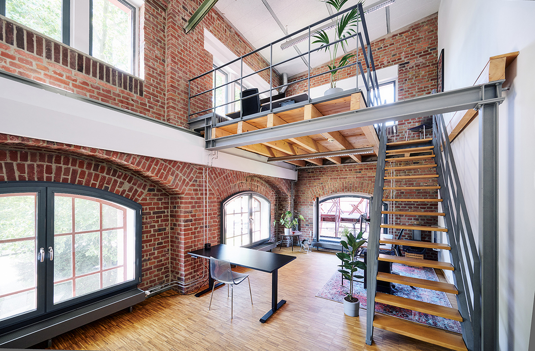 Eckbüro mit Galerie