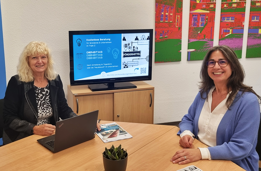 Angelika Otto von der EWG, li., mit Yvonne Golm, Vorständin der Triple Z AG.