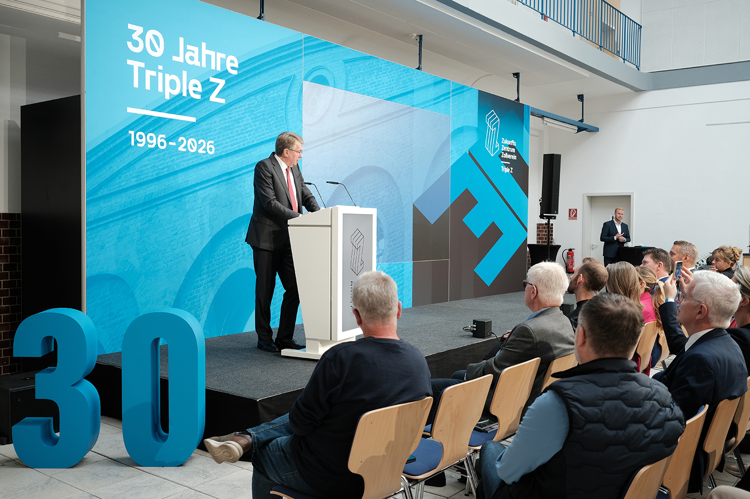Grußworte von Bernd Tönjes