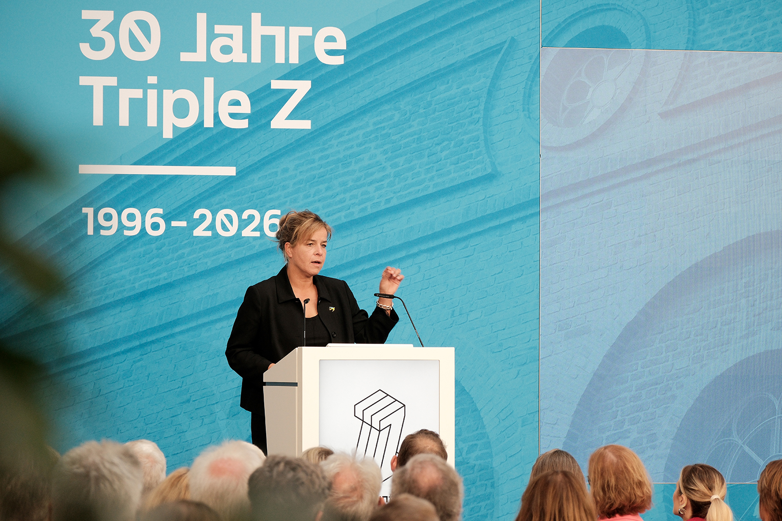 Grußworte von NRW-Wirtschaftsministerin Mona Neubaur